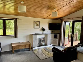 Family-friendly cottage with jacuzzi & garden - Image 4