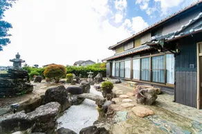 Casa con griglia e giardino - Image 5
