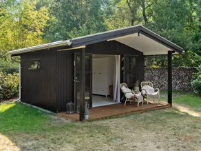 Family-oriented house with barbecue & terrace - Image 4