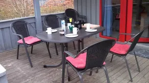 Holiday home with terrace, barbeque & garden - Image 3