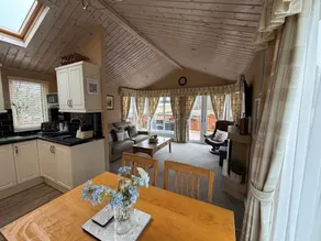 2 Bed Lodge-Sleeps 4-stunning views -Pet Friendly - Image 3