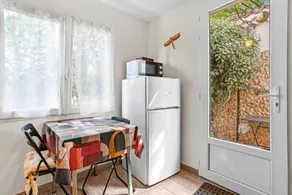 Lovely studio with garden, pool & terrace | Garden view | Pet-friendly - Image 4