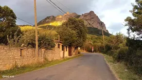Apartamento con jardín y terraza | Vistas a la montaña - Image 2