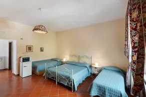 Room 'Camera Verde' with Sea View, Wi-Fi and Air Conditioning - Image 5