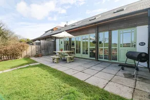 Family-friendly beautiful cottage with garden | Pets are welcome - Image 2