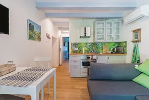 Casa con giardino, terrazza e piscina | Vista sul giardino - Image 2