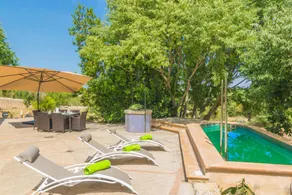 Villa with terrace, barbeque & garden - Image 2