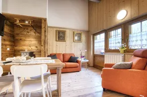Holiday apartment with barbecue & garden | Garden view - Image 4