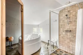 Fully equipped holiday home with sauna, terrace & jacuzzi | Next to the beach | Dogs allowed - Image 5