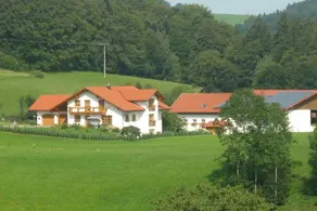House with barbecue, terrace & garden - Image 3