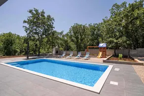 Villa ideal para familias con barbacoa, jacuzzi y piscina - Image 5