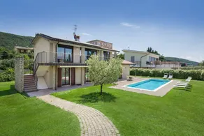Holiday home with terrace, barbeque & hot tub | Lake view | Perfect for remote work - Image 3