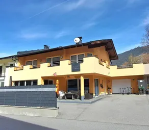 Wonderful holiday apartment with terrace - Image 2