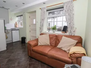 Cottage avec jardin - Image 4