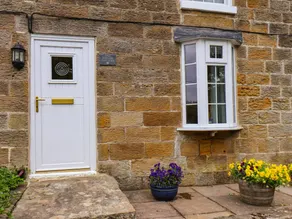 Children-friendly wonderful cottage with garden - Image 3