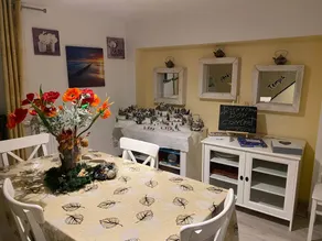 Apartment with 2 rooms for 4 persons - Image 3