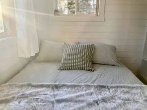 Nova Scotia Pet-Friendly Glamping Cabin near Halifax, for Cozy Weekends in Nature - Image 4