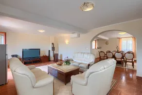 Big villa with terrace, BBQ & pool | Pets are welcome - Image 2