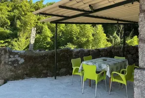 Maison avec barbecue, terrasse et jardin | Vue montagne - Image 2