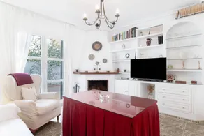 Merveilleux appartement de vacances entièrement équipé avec terrasse et internet haut débit | Vue plage | À côté de la plage | Parfait pour le travail à distance - Image 5