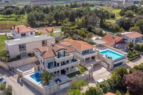 Fully equipped spacious villa with BBQ, private pool & terrace | Beach view - Image 4