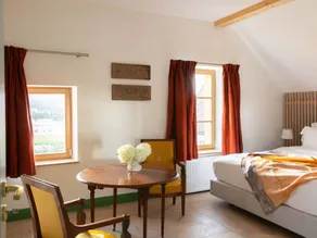 Holiday apartment with garden & BBQ - Image 3