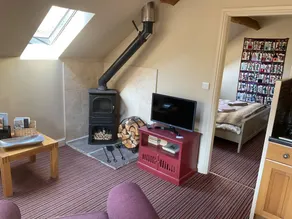 Beautiful cottage with garden & terrace - Image 3
