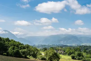 Holiday Home 'Maison Zen dans les Pyrénées' with Private Terrace and Wi-Fi - Image 5