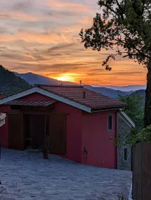 Agriturismo Chiesa a Varena: Intera struttura per coppie o famiglie - relax e pace nella natura - Image 2
