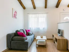 Pleasant holiday home with BBQ & terrace - Image 2