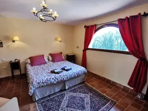 Bed & breakfast with pool & garden | Garden view - Image 2