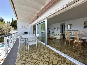 Ferienhaus mit Terrasse, privatem Pool und Garten - Image 4