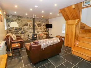 Family-oriented cottage with garden & terrace | Dogs allowed - Image 3