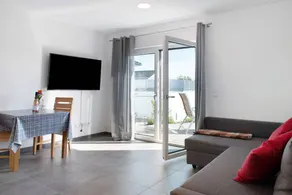 Flat with barbeque & terrace - Image 3