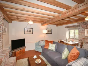 Cottage with garden - Image 4