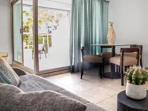 Holiday apartment with pool - Image 5