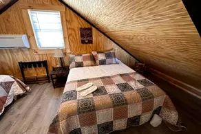 Remarkable Cabin with Fire Pit and Jacuzzi in Indiana - Image 4
