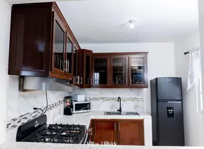 Apartment with terrace - Image 3