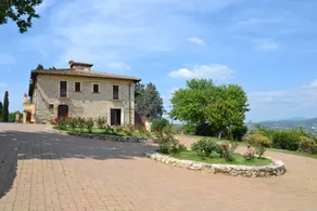 Farm with terrace, pool & garden - Image 1