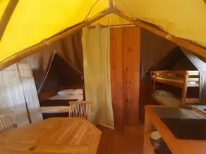 Tent with terrace & pool - Image 5