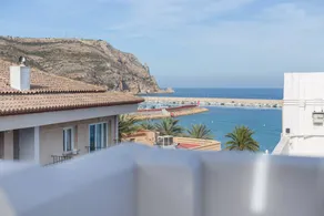 Charmante Wohnung mit Terrasse | Bergblick | Nah am Strand - Image 3