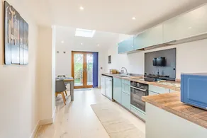 Pleasant cottage with garden - Image 4