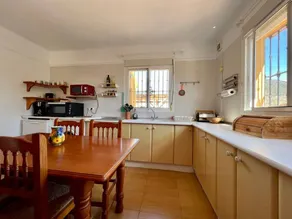 Child-friendly villa with garden, private pool & barbeque | Mountain view - Image 5
