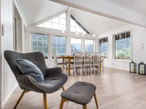 Odin with 4 bedrooms and 2 bathrooms - Image 2