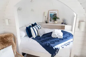 Cottage with jacuzzi - Image 3