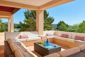 Villa 'Can Roca' with Sea Views, Wi-Fi and Air Conditioning - Image 4