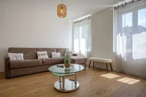 Cottage with garden, terrace & BBQ | River view - Image 3