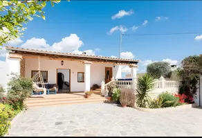 Villa 'Can Marsa' with Mountain View, Wi-Fi and Air Conditioning - Image 2