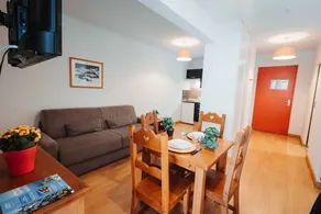 Condo with pool & terrace - Image 2