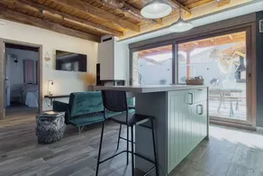 Holiday Home 'Con Encanto' with Private Garden, Balcony and Wi-Fi - Image 5